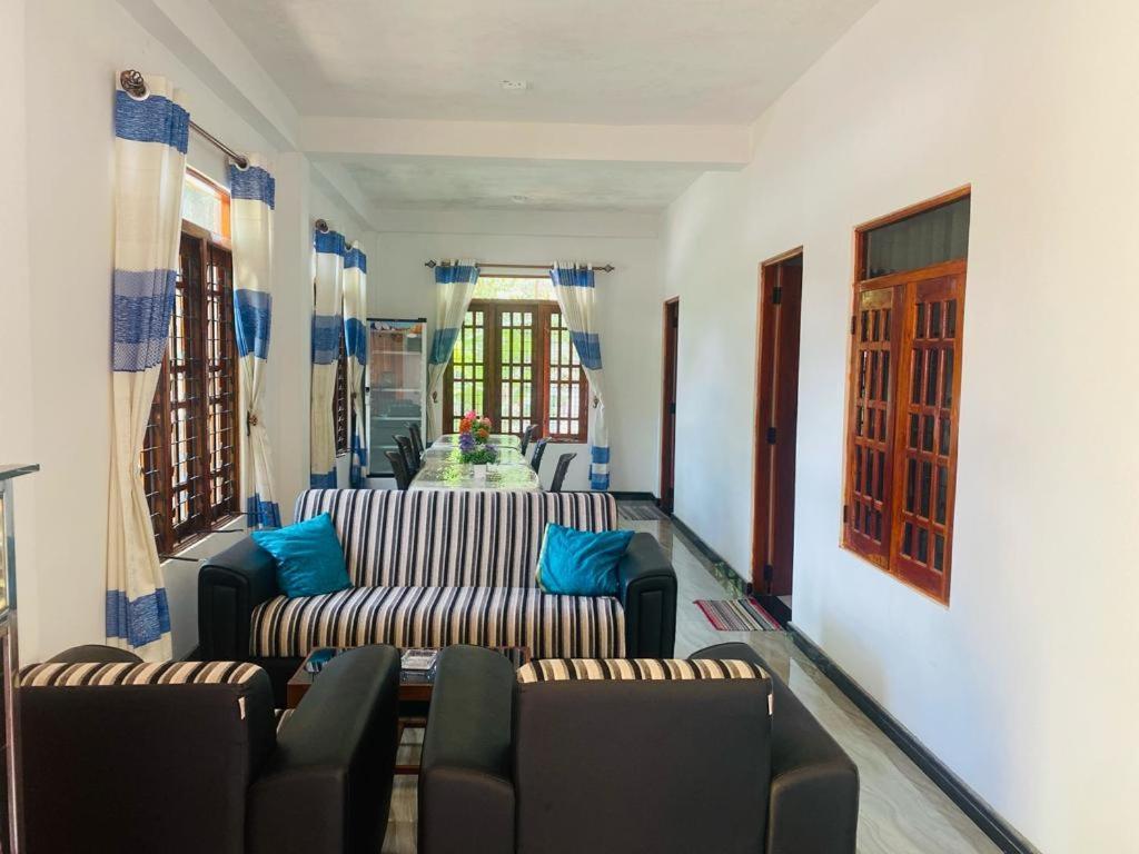 Lavendra Guset House Hotel Nallathanniya Exterior foto