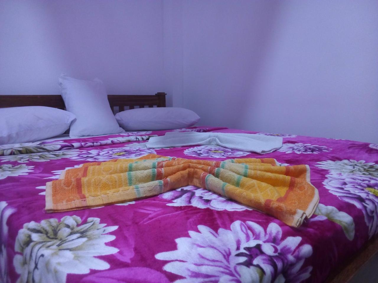 Lavendra Guset House Hotel Nallathanniya Exterior foto